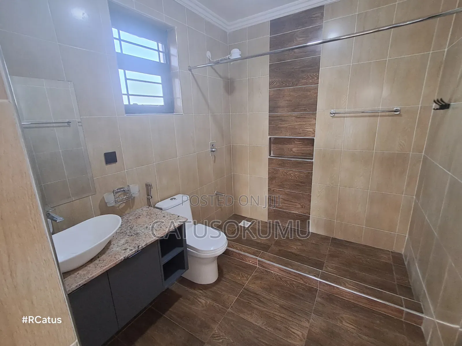 5bdrm Maisonette in Syokimau, Gateway Mall Area for rent