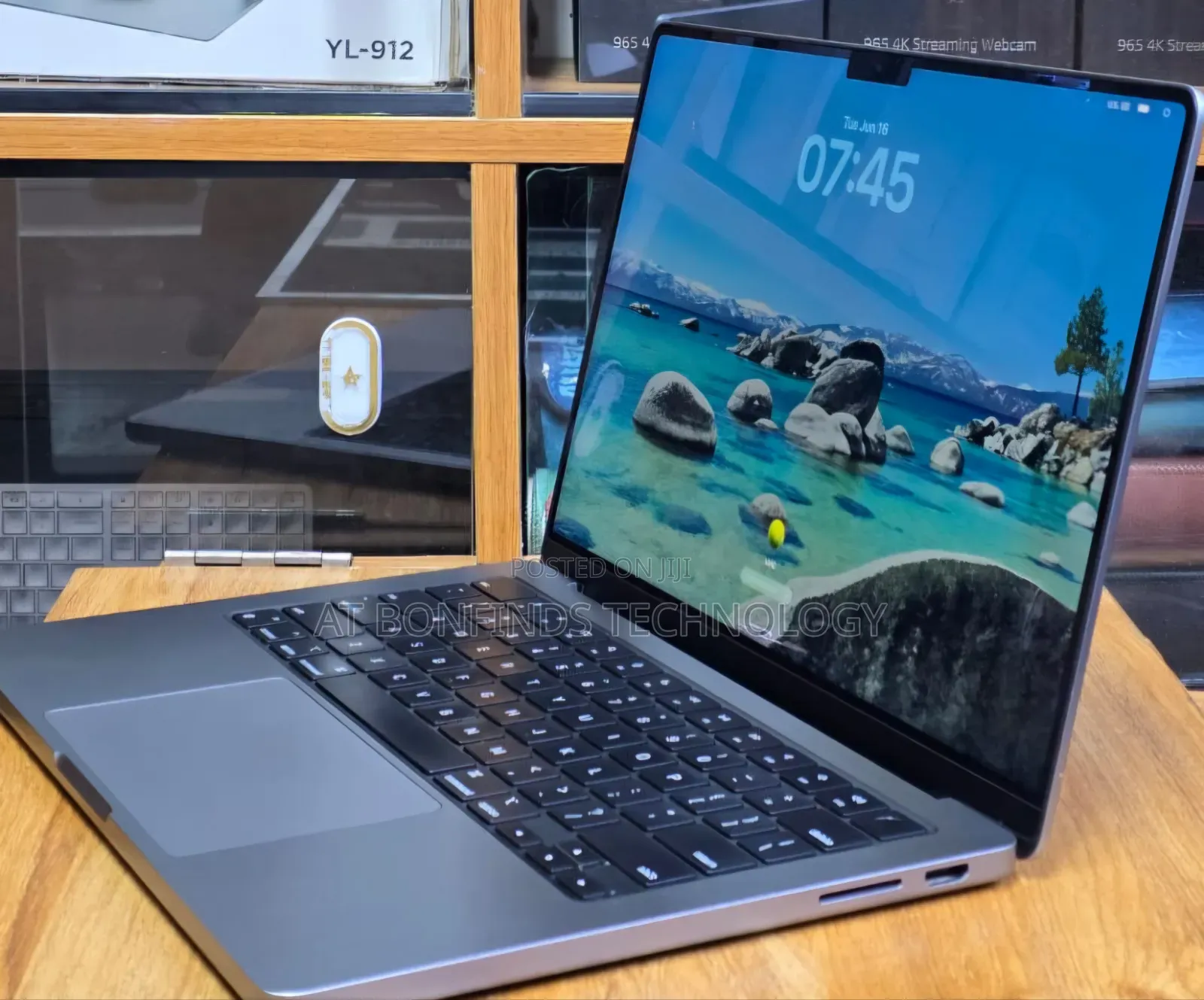 Laptop Apple MacBook Pro 2023 M3 8GB Apple M3 SSD 512GB