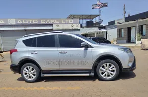 Toyota RAV4 2011 Silver
