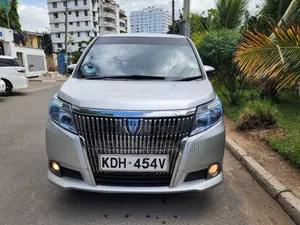 Toyota Esquire 2015 Silver