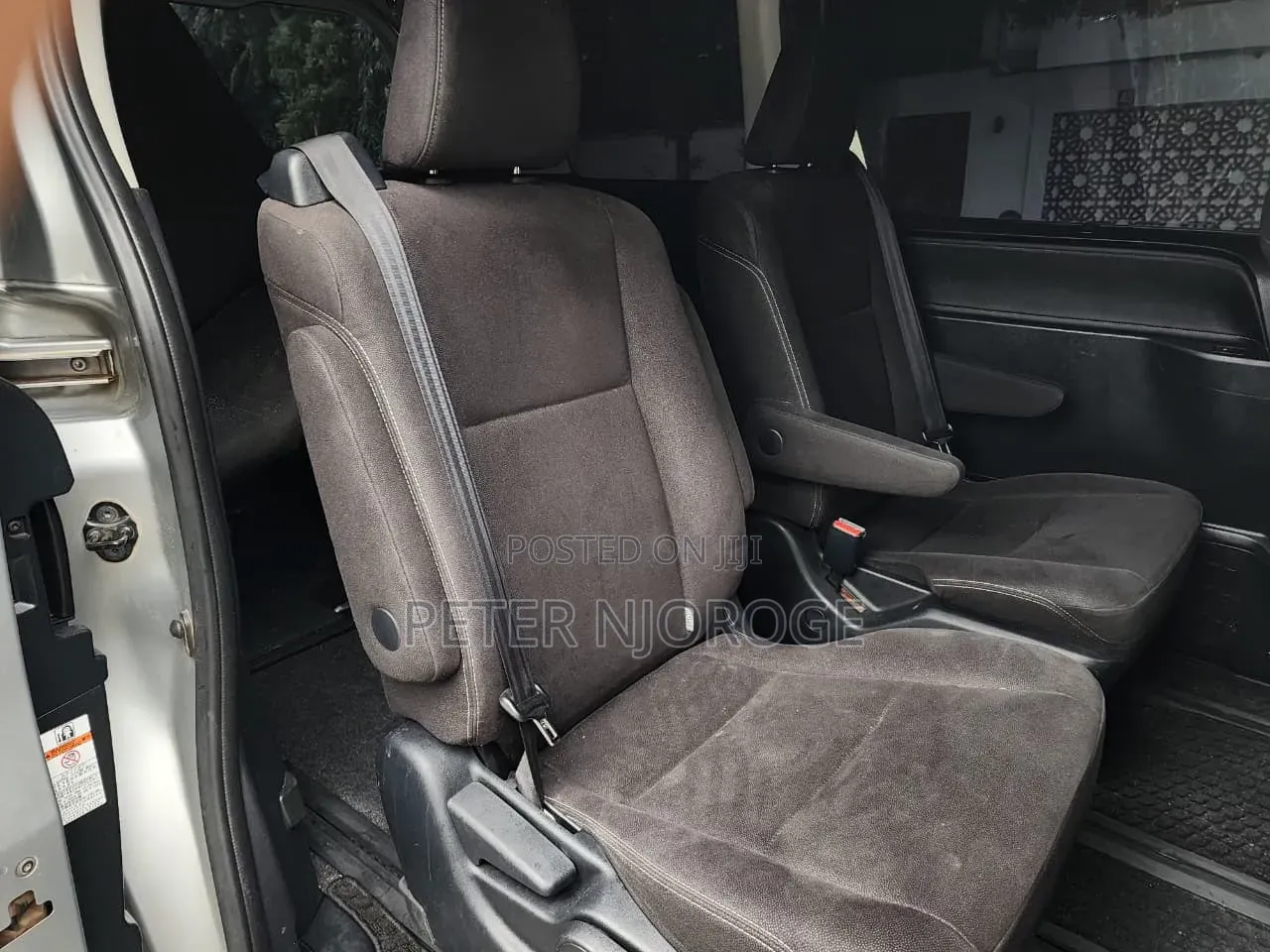 Toyota Esquire 2015 Silver