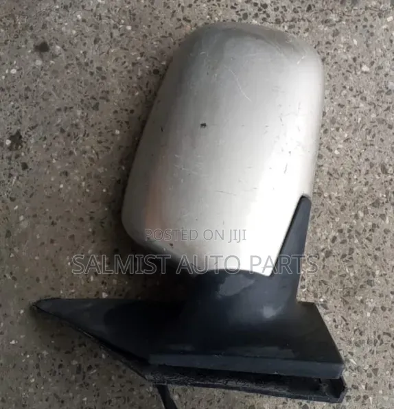 Toyota Ist Sidemirror