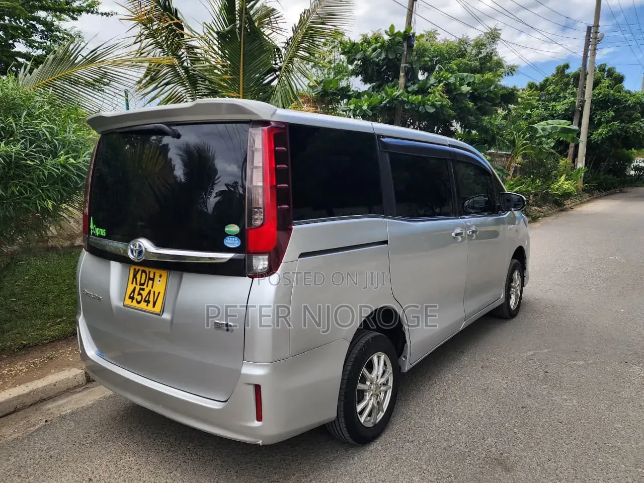 Toyota Esquire 2015 Silver