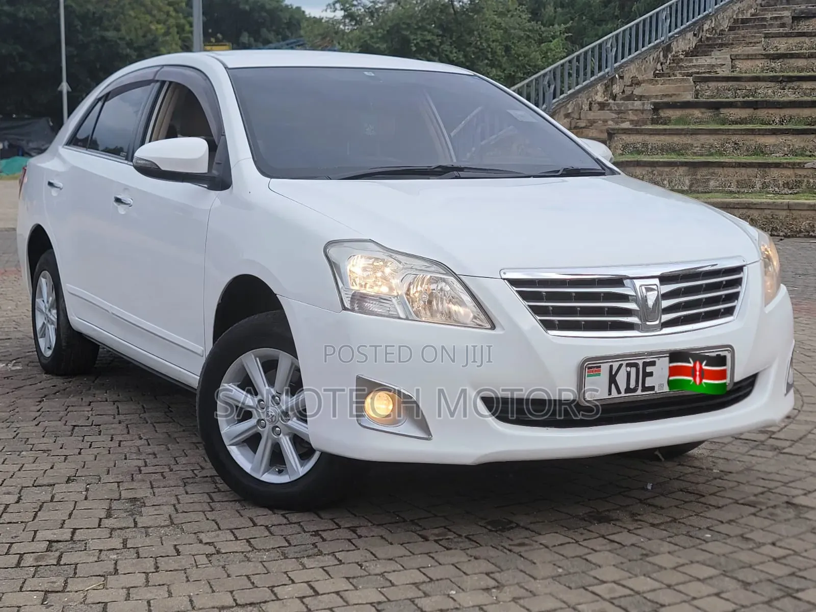 Toyota Premio 2013 White
