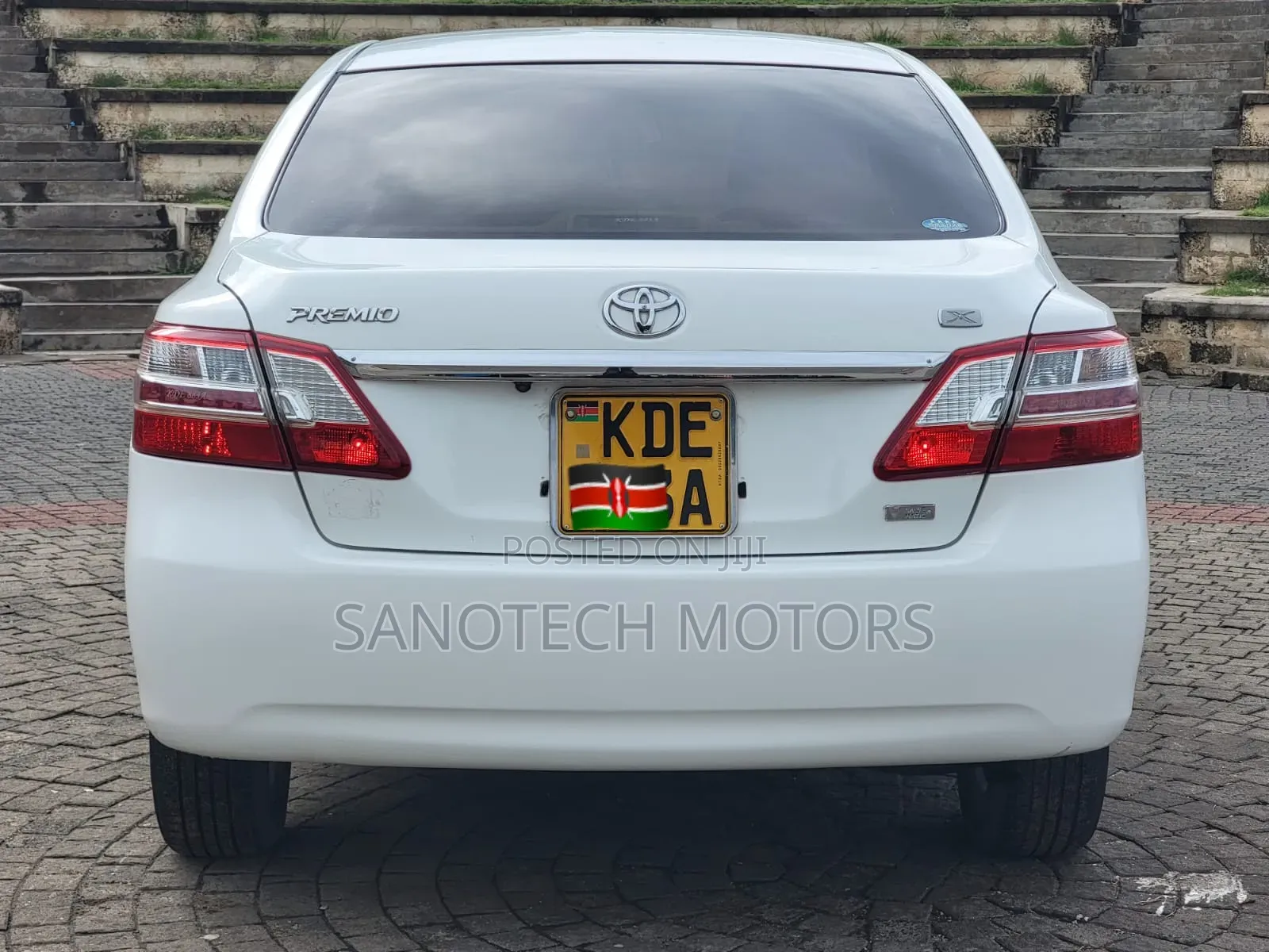 Toyota Premio 2013 White