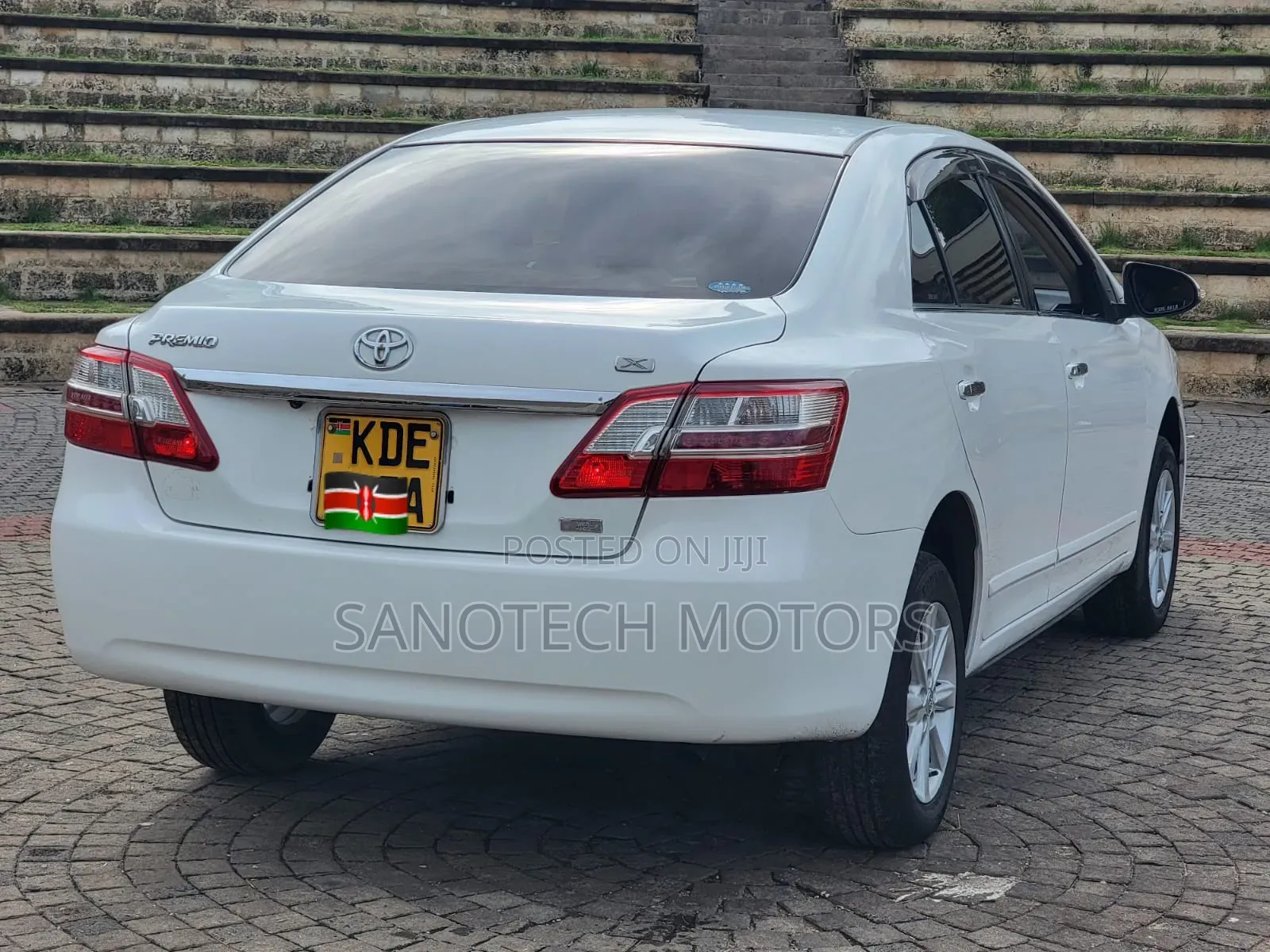 Toyota Premio 2013 White