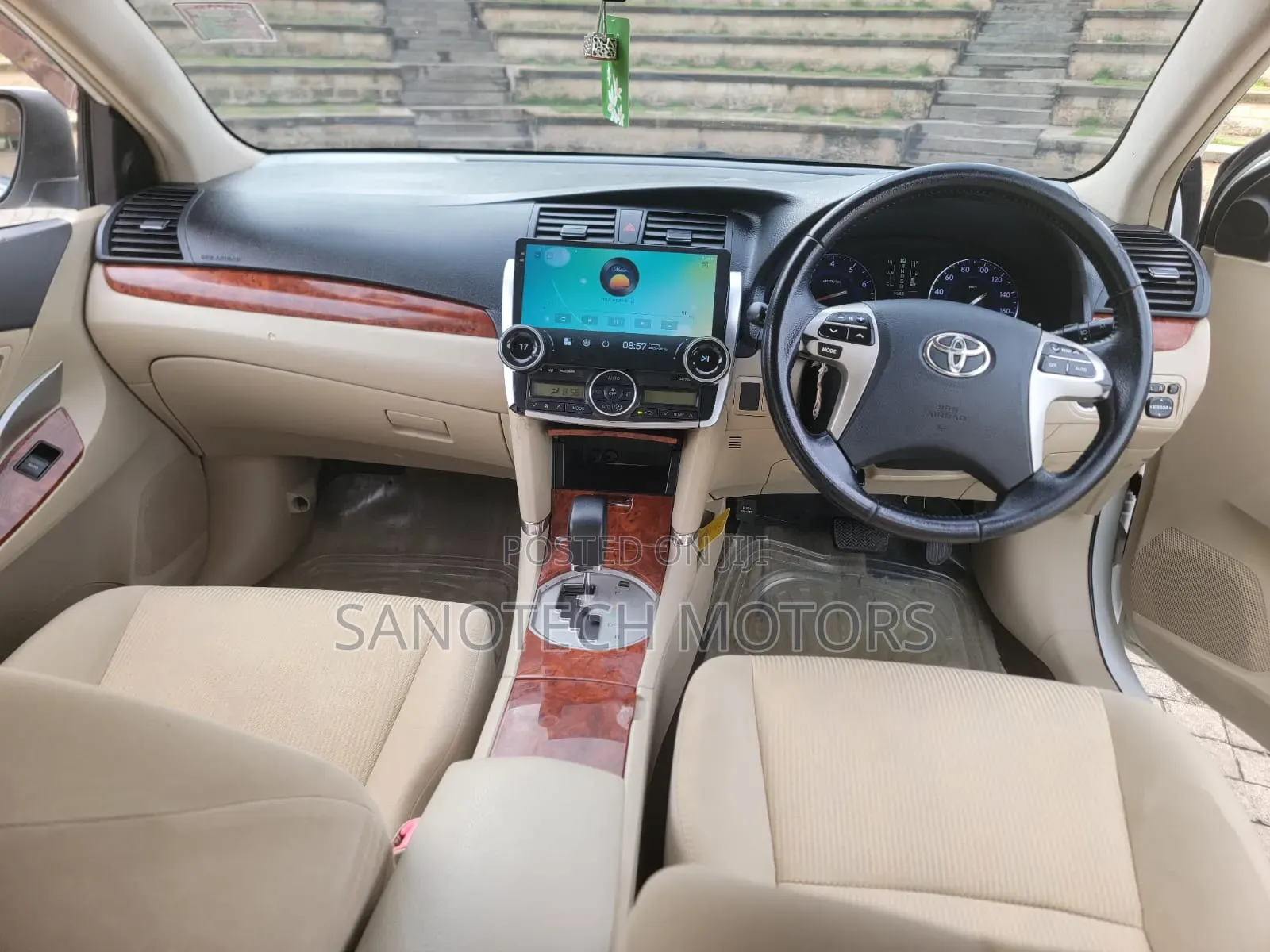 Toyota Premio 2013 White