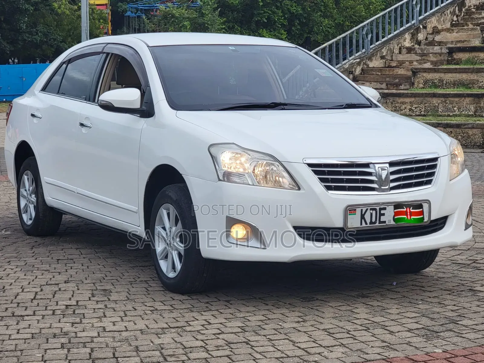 Toyota Premio 2013 White