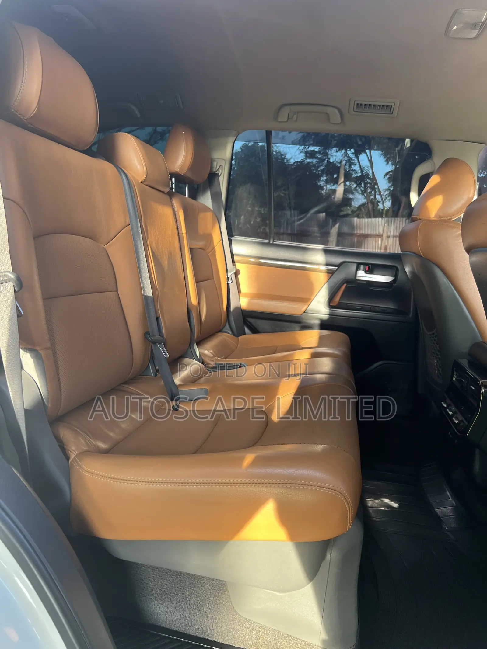 Toyota Land Cruiser 2012 White
