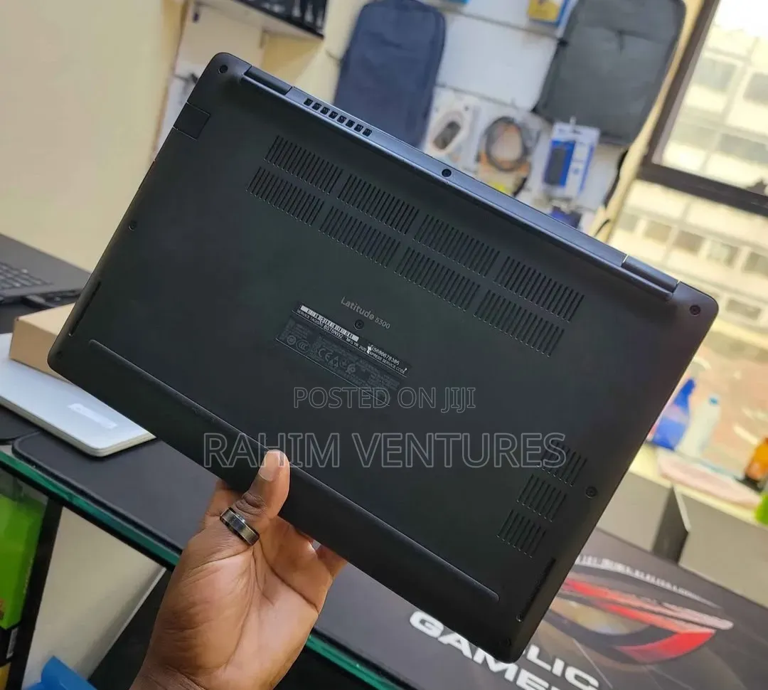 Laptop Dell Latitude 5300 8GB Intel Core i7 SSD 256GB