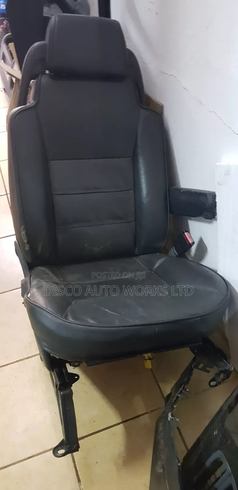 Land Rover Discovery 2 Td5 Automatic Seats With Motor and Wiring.