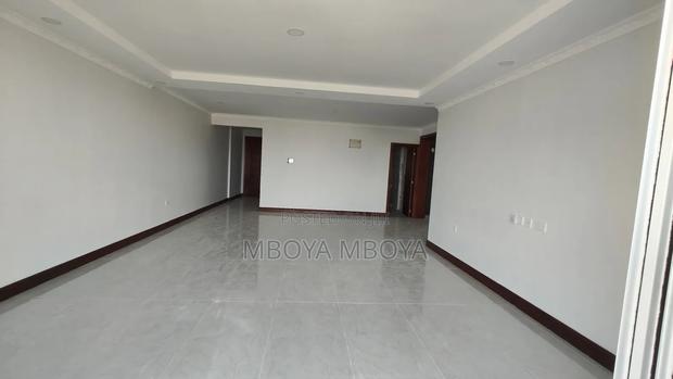 3bdrm Apartment in Parklands for rent - thumbnail 2