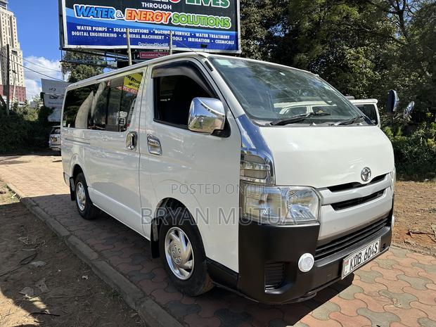 Toyota HiAce 2015 White - thumbnail 2