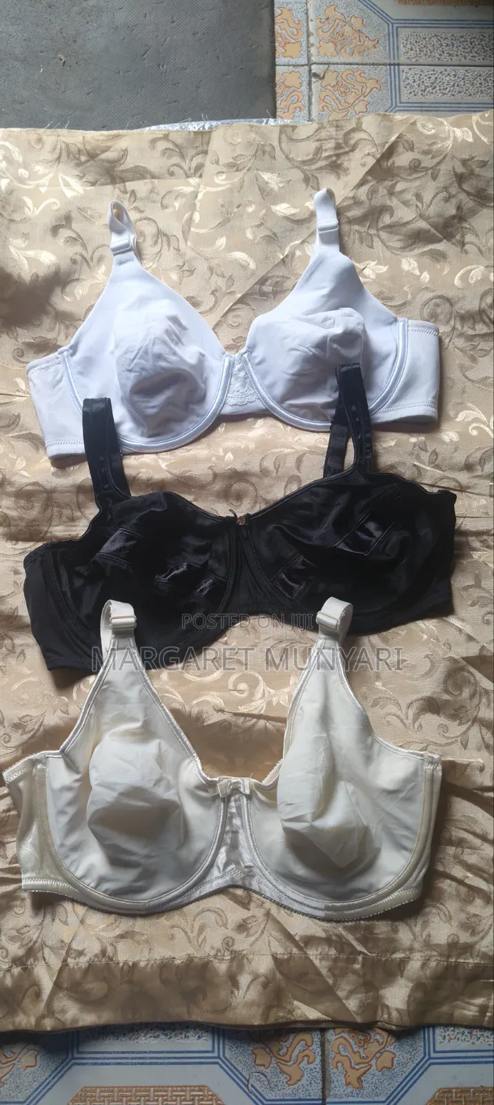 Wireless and Wired Coloured Bras