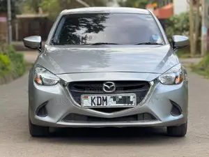 Mazda Demio 2017 Silver