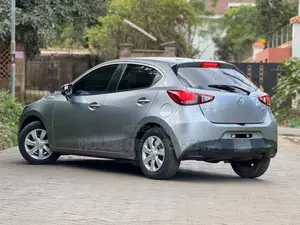Mazda Demio 2017 Silver