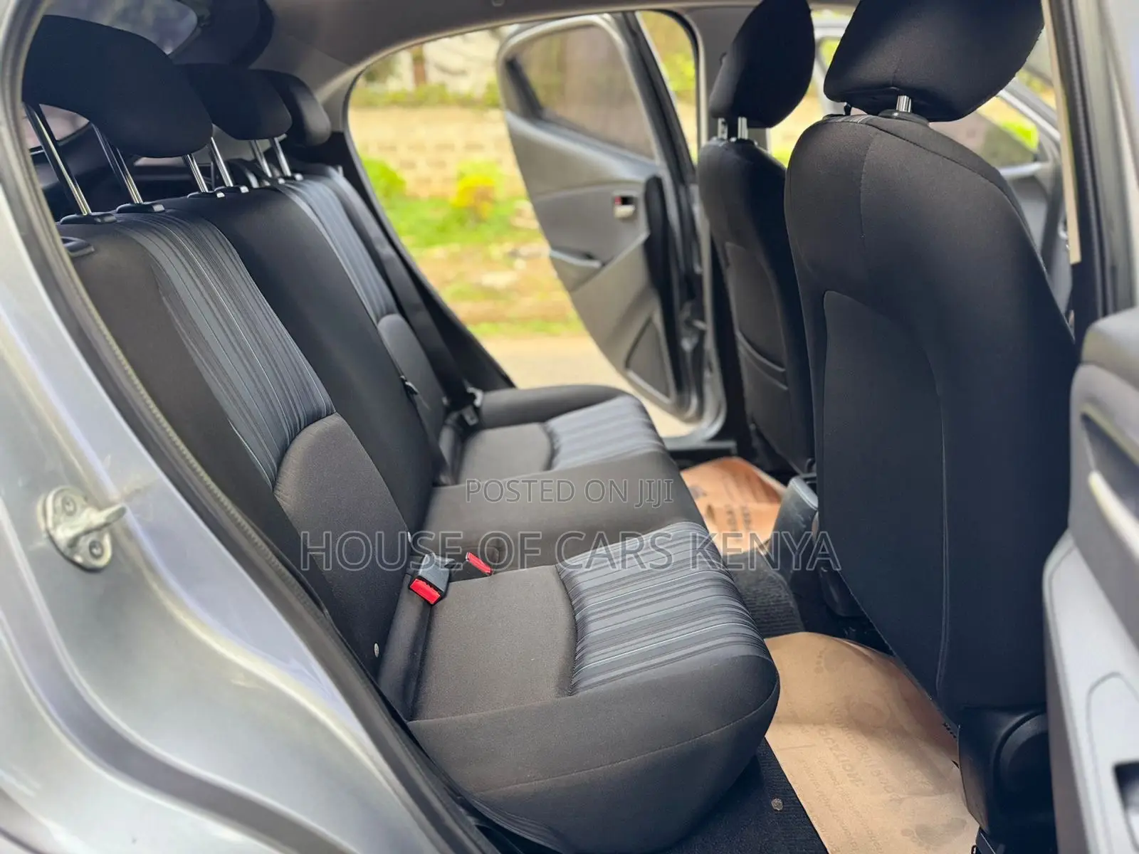 Mazda Demio 2017 Silver