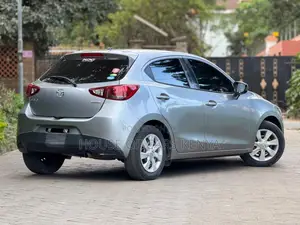 Mazda Demio 2017 Silver