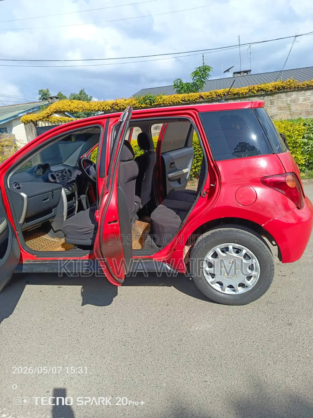 Toyota IST 2004 Red
