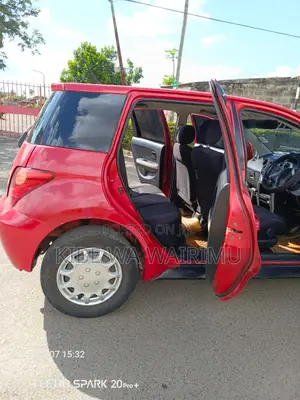 Toyota IST 2004 Red