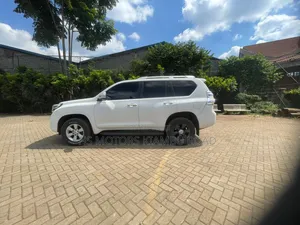 Toyota Land Cruiser Prado 2015 White