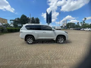Toyota Land Cruiser Prado 2015 White