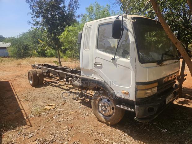 Mitsubishi Fuso Fighter - thumbnail 2