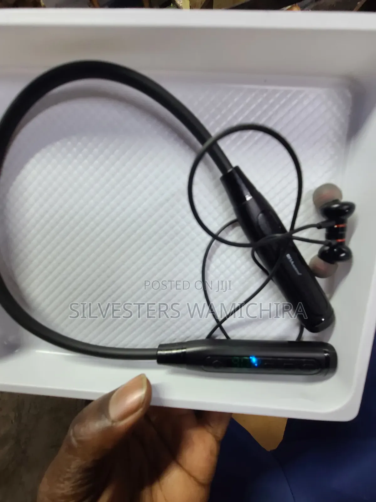 Ofia Huntop Wireless Earphones