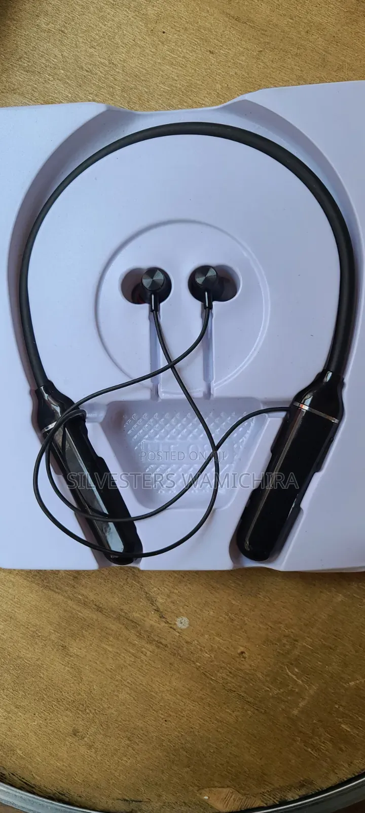 Ofia Huntop Wireless Earphones