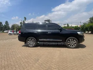 Toyota Land Cruiser 2016 Black