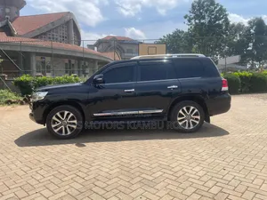 Toyota Land Cruiser 2016 Black