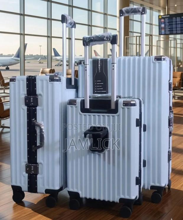 Unicross 3pcs Aluminum Ziplees Suitcase Set With Cup Holder - thumbnail 2