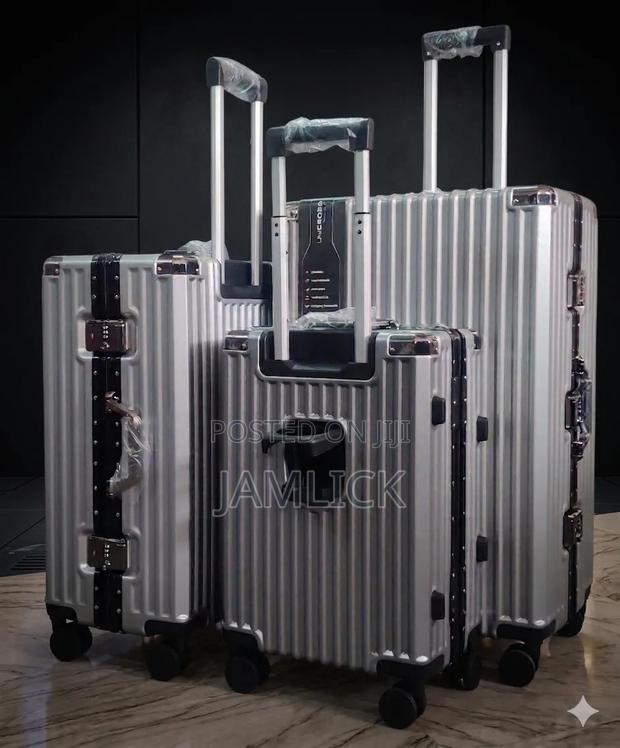 Unicross 3pcs Aluminum Ziplees Suitcase Set With Cup Holder - thumbnail 6