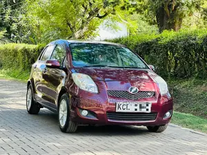 Toyota Vitz 1.3 AWD 5dr 2010 Maroon