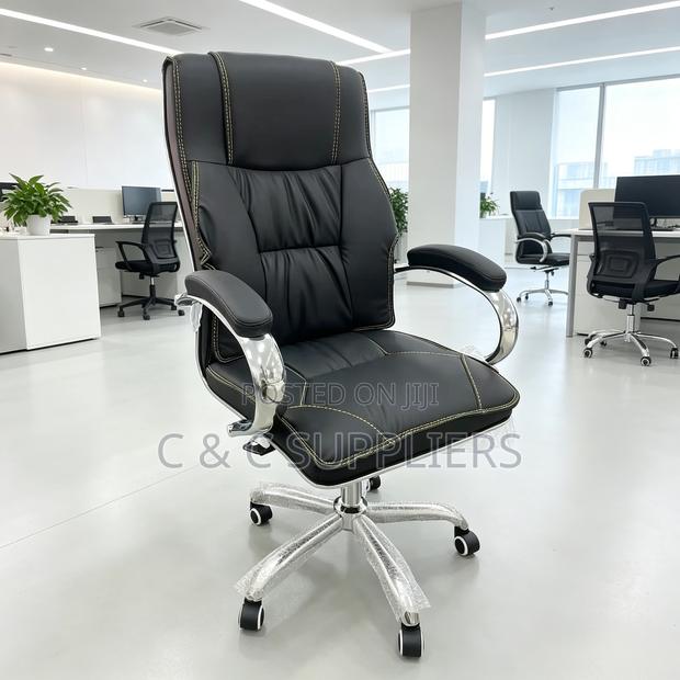 Office Leather Swivel Chair.