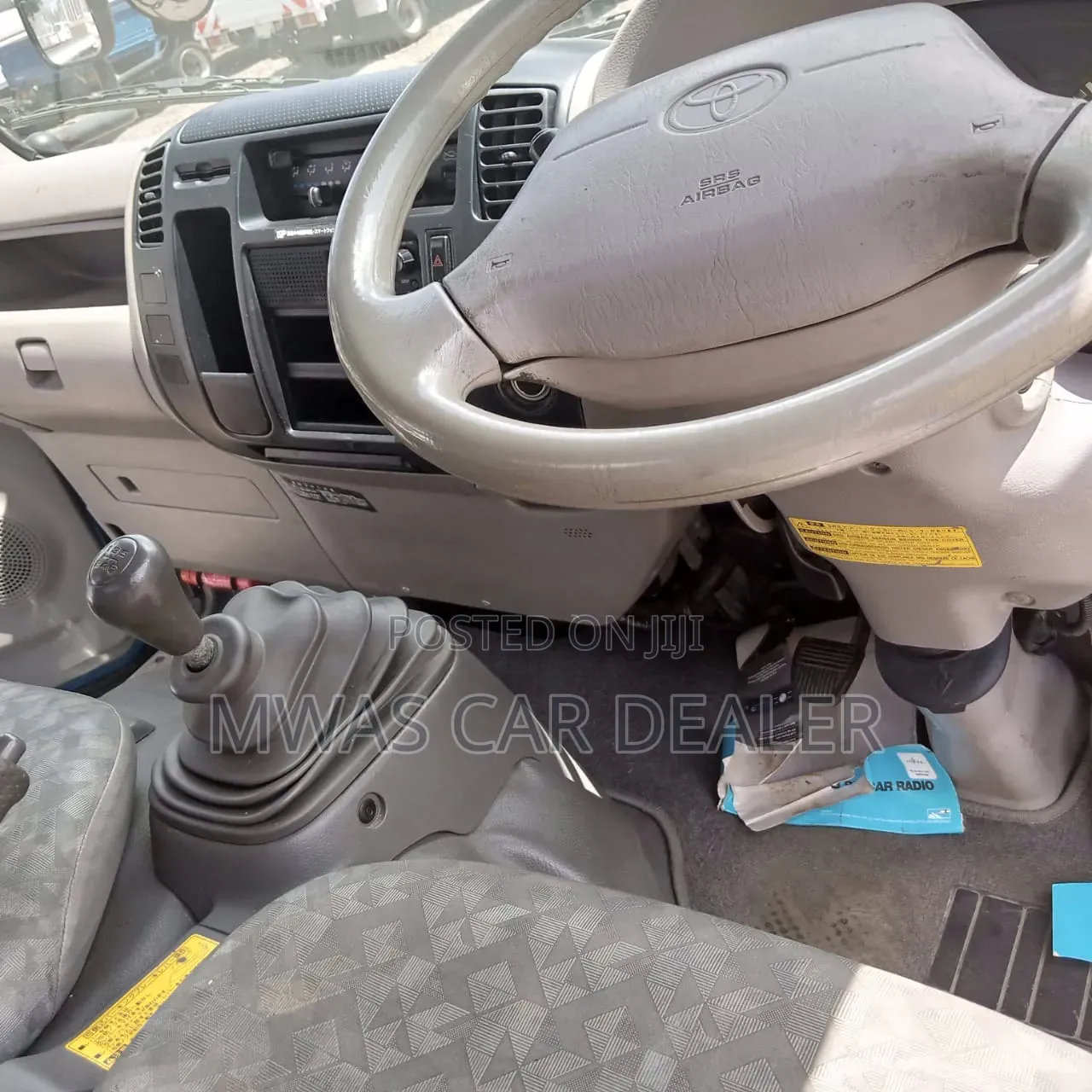 Toyota Dyna Petrol Single Tire to Be Registered to New Number Plate