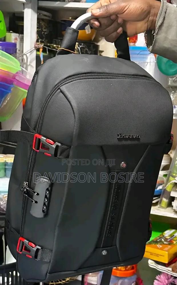 Travelling Bags - thumbnail 3