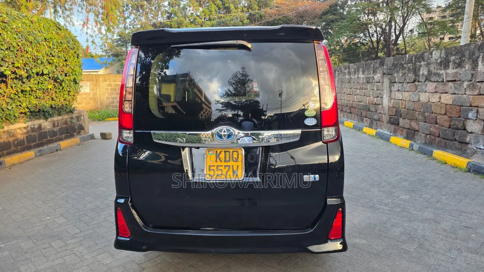 Toyota Noah 2017 Matt Black