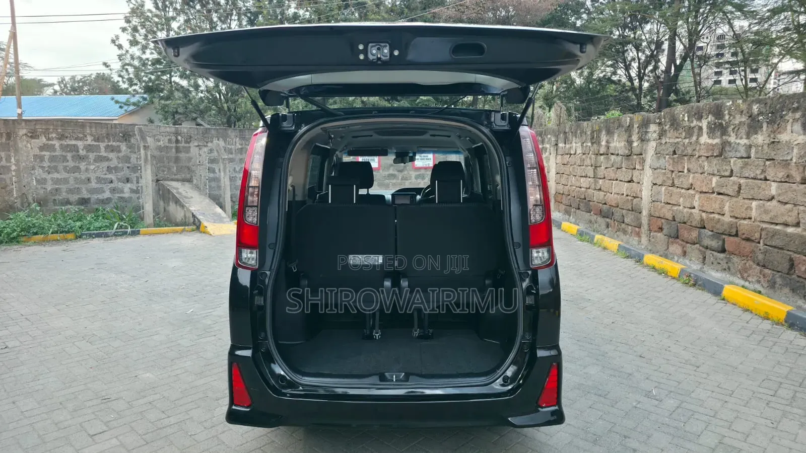 Toyota Noah 2017 Matt Black