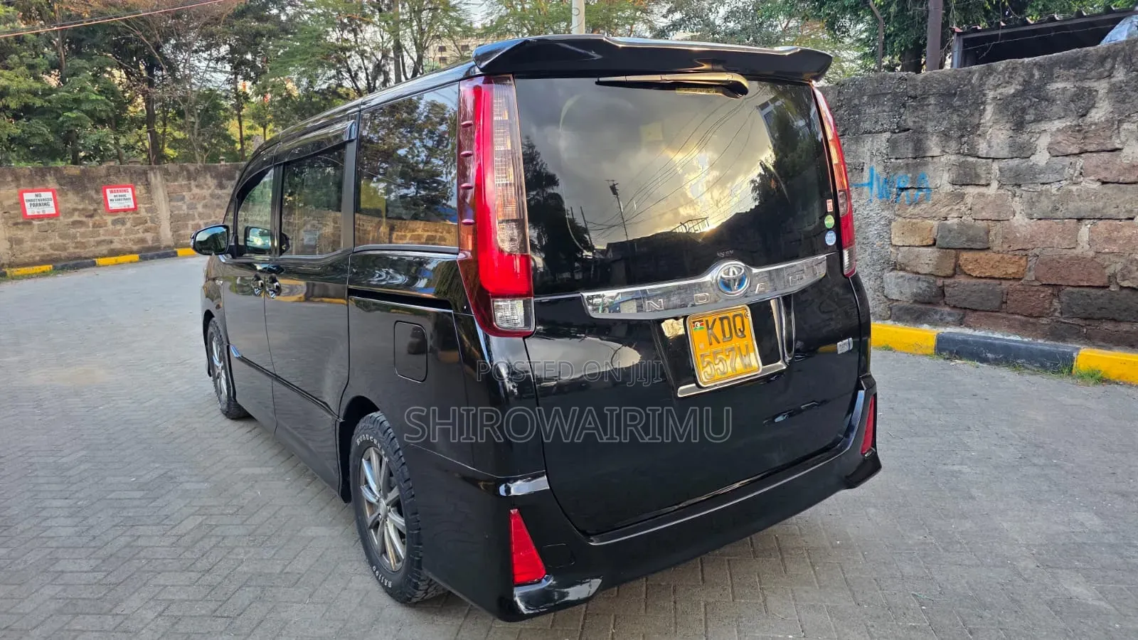 Toyota Noah 2017 Matt Black