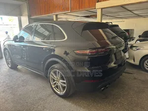 Porsche Cayenne 2019 Black