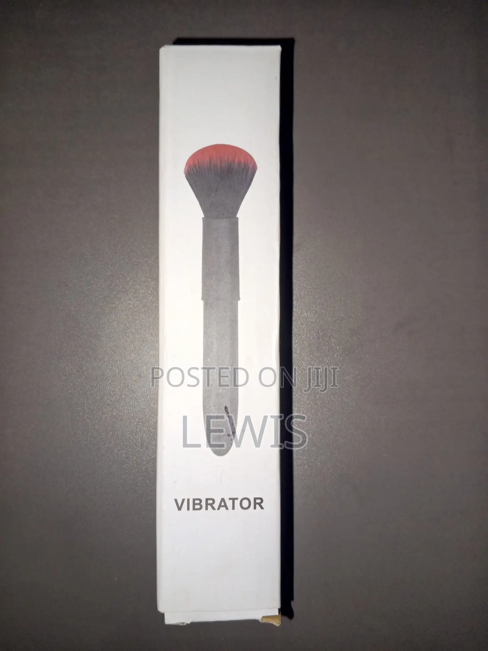 Vibrator Make-Up Brush.