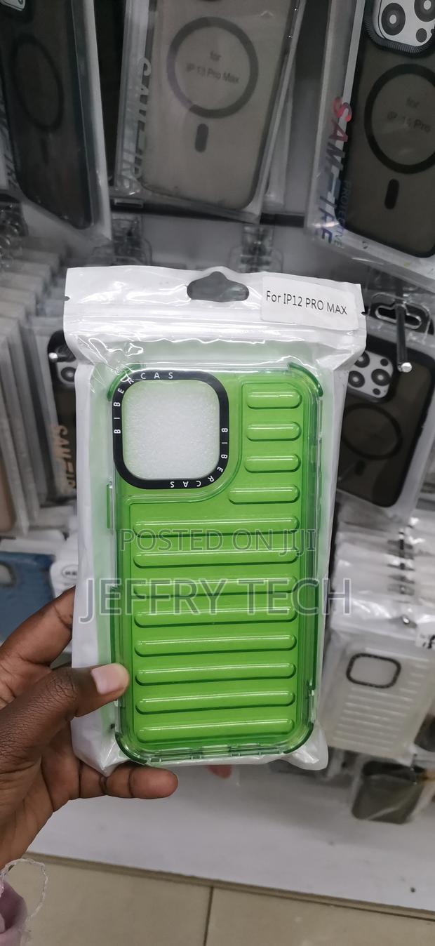 iPhone 12 Pro Max Horizontally Ribbed Tpu Case- Vibrant Green