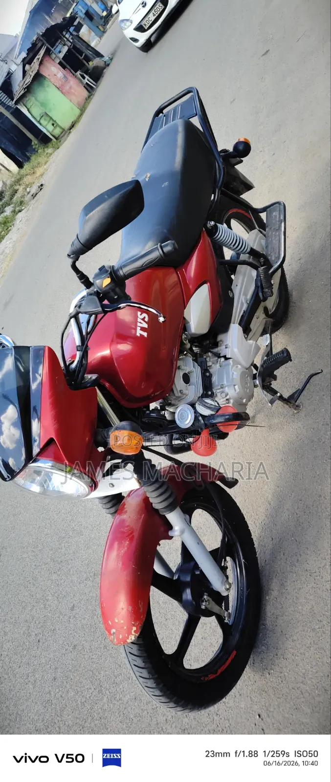TVS HLX 125 2026 Red