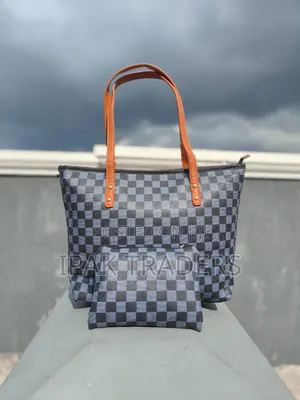 *2 in 1 Gucci Handbag*
*Offer