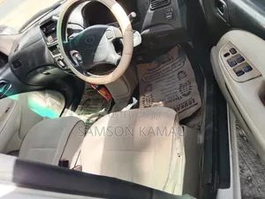 Toyota Raum 2004 White