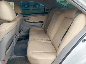Toyota Crown 2007 White