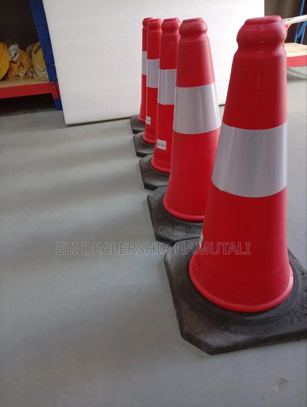 Reflective Construction Safety Cone – 50cm - thumbnail 2