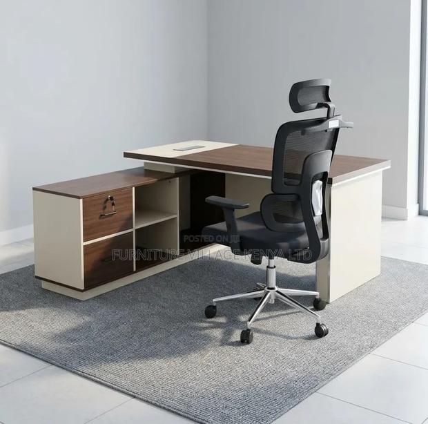 5.25 Feet Ceo Executive Office Desk - thumbnail 7