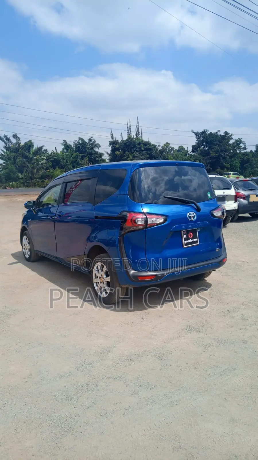 Toyota Sienta 2019 Blue